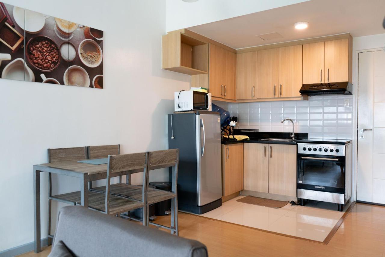 Prime Avant Bgc Location Apartments By Ph Staycation مانيلا المظهر الخارجي الصورة