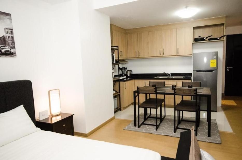 Prime Avant Bgc Location Apartments By Ph Staycation مانيلا المظهر الخارجي الصورة