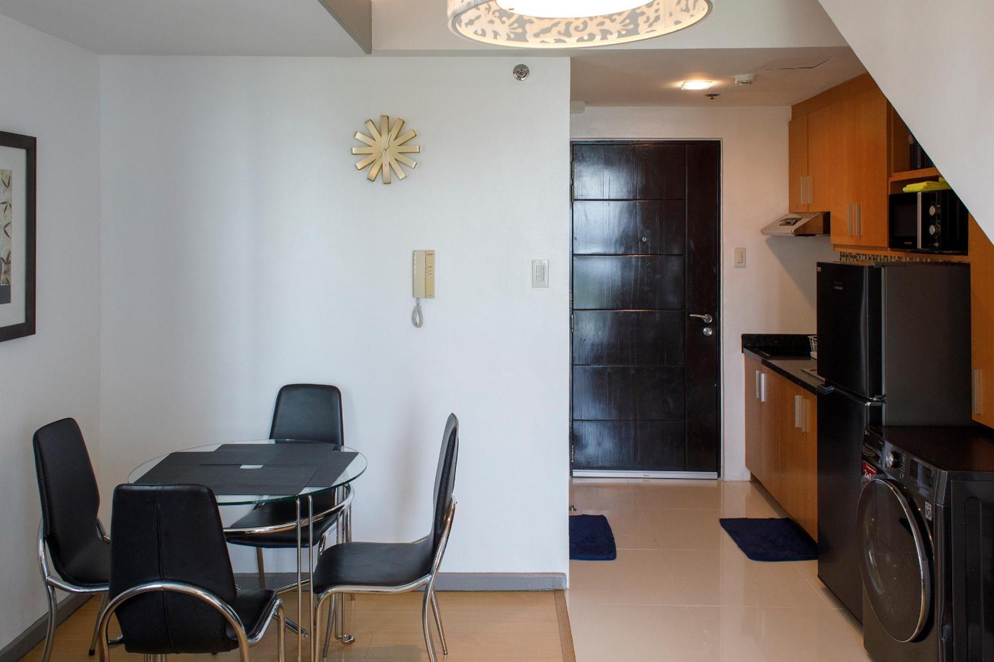Prime Avant Bgc Location Apartments By Ph Staycation مانيلا المظهر الخارجي الصورة