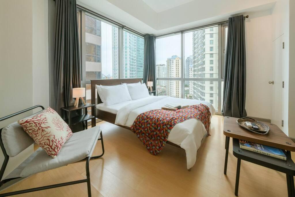 Prime Avant Bgc Location Apartments By Ph Staycation مانيلا المظهر الخارجي الصورة